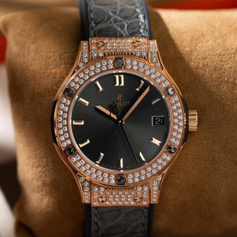 Hublot-Classic-Fusion-King-Gold-Pave-Grey-Dial-Leather-Lady-Watch-33mm-3-scaled-800x800 Hublot Classic Fusion King Gold Pav¨¦ CZ Stones Grey Dial Leather Strap Lady Watch Replica 33mm - Image 3