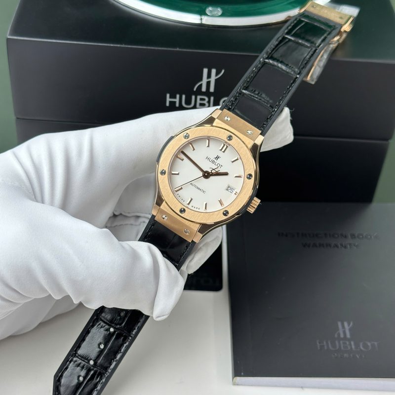Hublot-Classic-Fusion-King-Gold-White-Dial-Leather-2-1-800x800 Hublot Classic Fusion King Gold White Dial Black Leather Strap Replica 38mm - Image 2