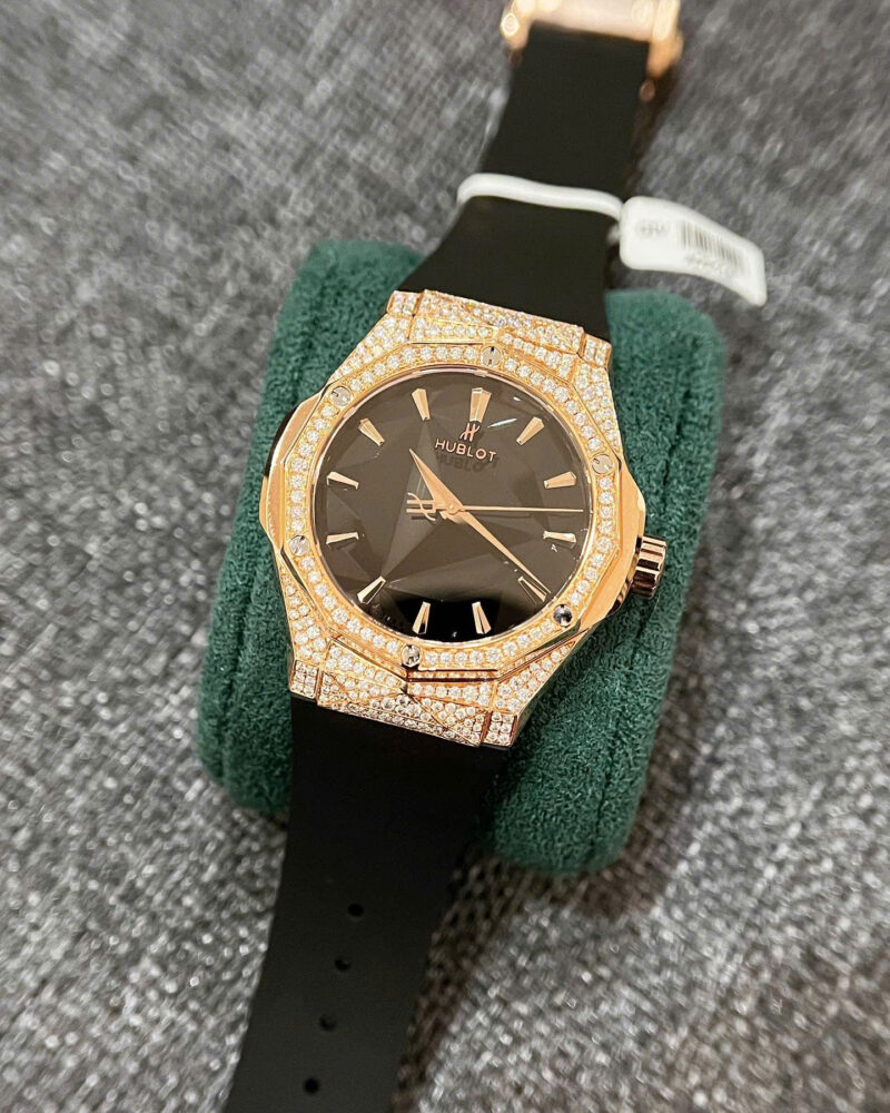Hublot-Classic-Fusion-Orlinski-King-Gold-Diamond-Pave-2-800x1000 Hublot Classic Fusion Orlinski King Gold Pav¨¦ Black Dial Custom Moissanite 40mm - Image 2