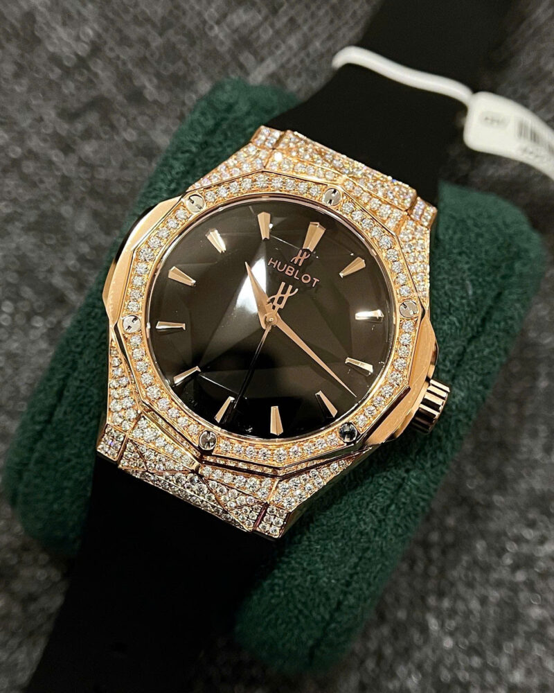 Hublot-Classic-Fusion-Orlinski-King-Gold-Diamond-Pave-4-800x1000 Hublot Classic Fusion Orlinski King Gold Pav¨¦ Black Dial Custom Moissanite 40mm - Image 4