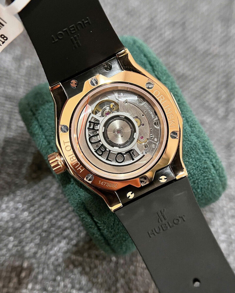Hublot-Classic-Fusion-Orlinski-King-Gold-Diamond-Pave-7-800x1000 Hublot Classic Fusion Orlinski King Gold Pav¨¦ Black Dial Custom Moissanite 40mm - Image 7