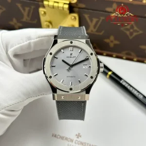 Hublot Classic Fusion Titanium Essential Grey Dial Rubber Strap 1:1 Best Replica JJZ 42mm