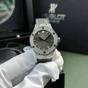 Hublot Classic Fusion Titanium Pav¨¦ Grey Dial Leather Strap Ladies Replica 33mm