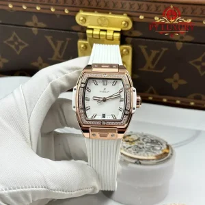 Hublot Spirit of Big Bang King Gold White Diamonds Rubber Strap Replica 39mm