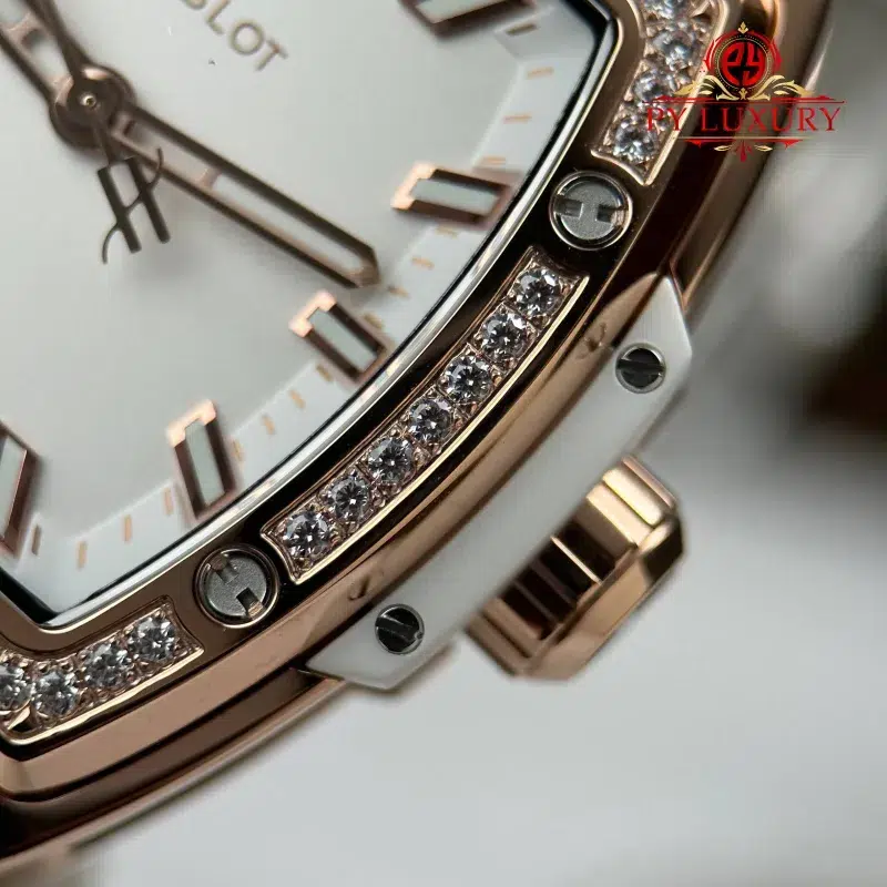 Hublot-Spirit-of-Big-Bang-King-Gold-White-Diamond-Rubber-Strap-Replica-7-800x800 Hublot Spirit of Big Bang King Gold White Diamonds Rubber Strap Replica 39mm - Image 7