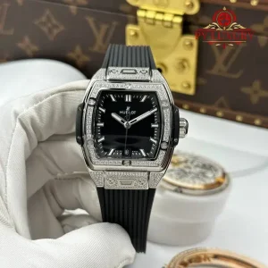 Hublot Spirit of Big Bang Titanium Diamond Pav¨¦ Black Dial Rubber Strap Replica 39mm