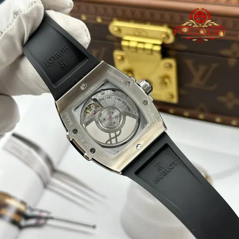 Hublot-Spirit-of-Big-Bang-Titanium-Diamond-Pave-Black-Dial-Rubber-Strap-10-800x800 Hublot Spirit of Big Bang Titanium Diamond Pav¨¦ Black Dial Rubber Strap Replica 39mm - Image 10