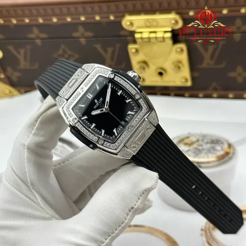 Hublot-Spirit-of-Big-Bang-Titanium-Diamond-Pave-Black-Dial-Rubber-Strap-3-800x800 Hublot Spirit of Big Bang Titanium Diamond Pav¨¦ Black Dial Rubber Strap Replica 39mm - Image 3