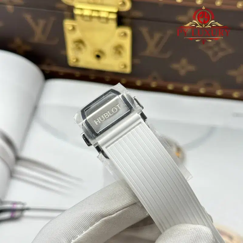 Hublot-Spirit-of-Big-Bang-Titanium-White-Pave-Replica-11-800x800 Hublot Spirit of Big Bang Titanium White Pav¨¦ Rubber Strap Replica 39mm - Image 11