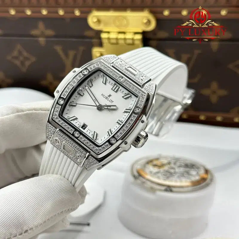Hublot-Spirit-of-Big-Bang-Titanium-White-Pave-Replica-3-800x800 Hublot Spirit of Big Bang Titanium White Pav¨¦ Rubber Strap Replica 39mm - Image 3