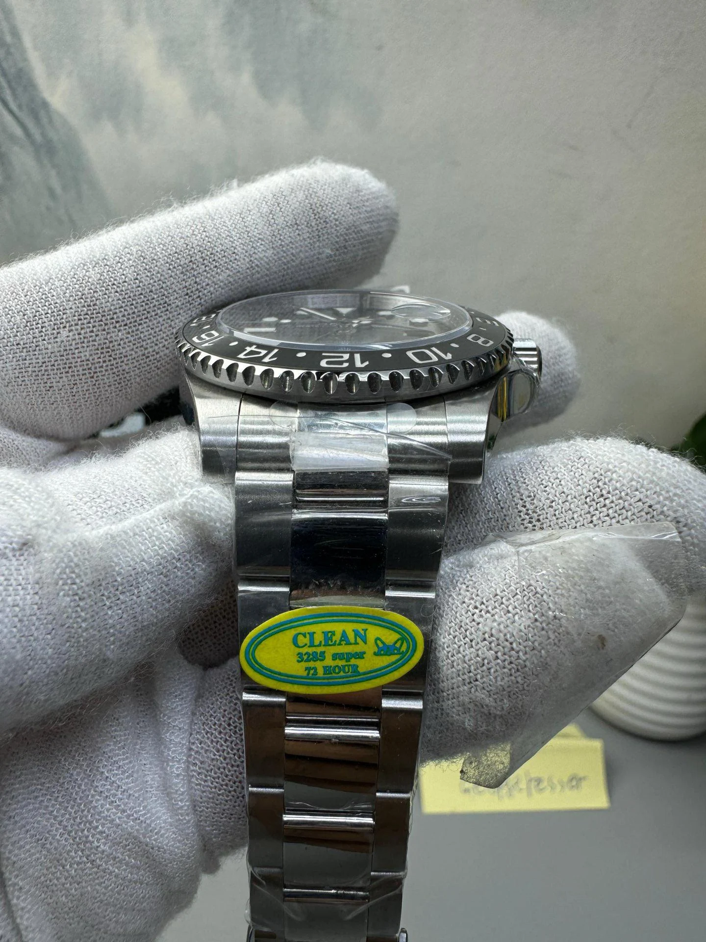 IMG-20250605-WA0301 Rolex GMT-Master II Black Grey Bezel Oyster Bracelet ¡°Bruce Wayne¡± 126710GRNR Super Clone - Image 5