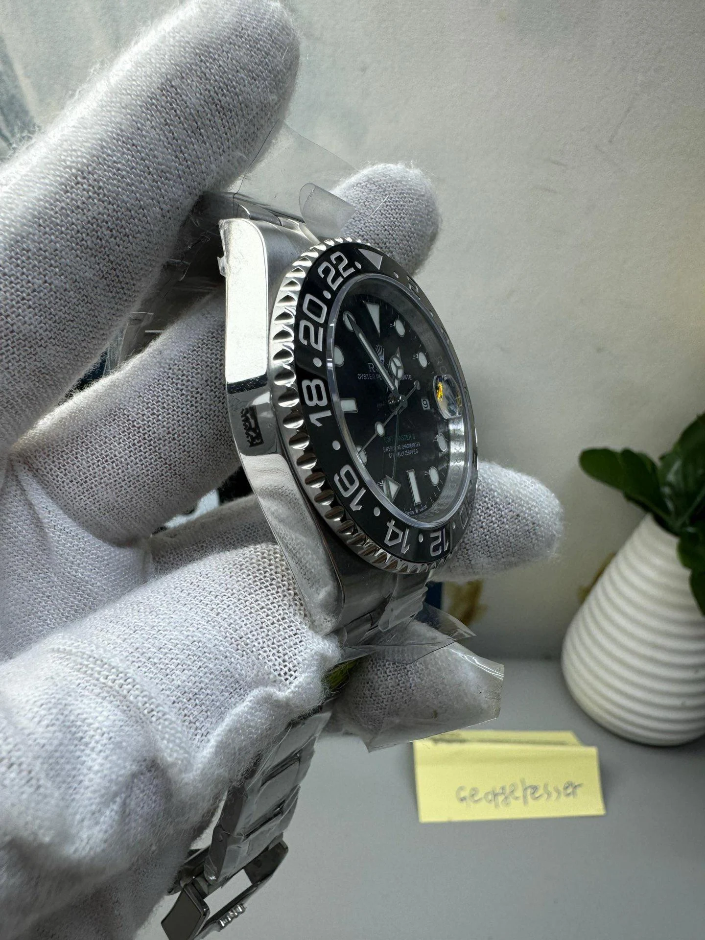 IMG-20250605-WA0302 Rolex GMT-Master II Black Grey Bezel Oyster Bracelet ¡°Bruce Wayne¡± 126710GRNR Super Clone - Image 6