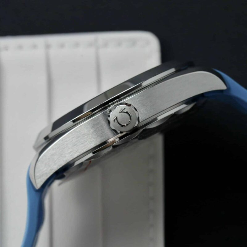 OMEGA-Seamaster-Aqua-Terra-GMT-Worldtimer-Summer-Blue-Dial-5-800x800 Omega Aqua Terra GMT Worldtimer Summer Blue Rubber Strap Best Replica VSF 43mm - Image 5