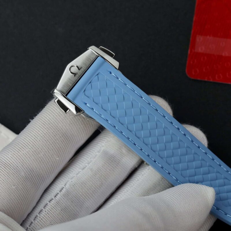 OMEGA-Seamaster-Aqua-Terra-GMT-Worldtimer-Summer-Blue-Dial-7-800x800 Omega Aqua Terra GMT Worldtimer Summer Blue Rubber Strap Best Replica VSF 43mm - Image 7