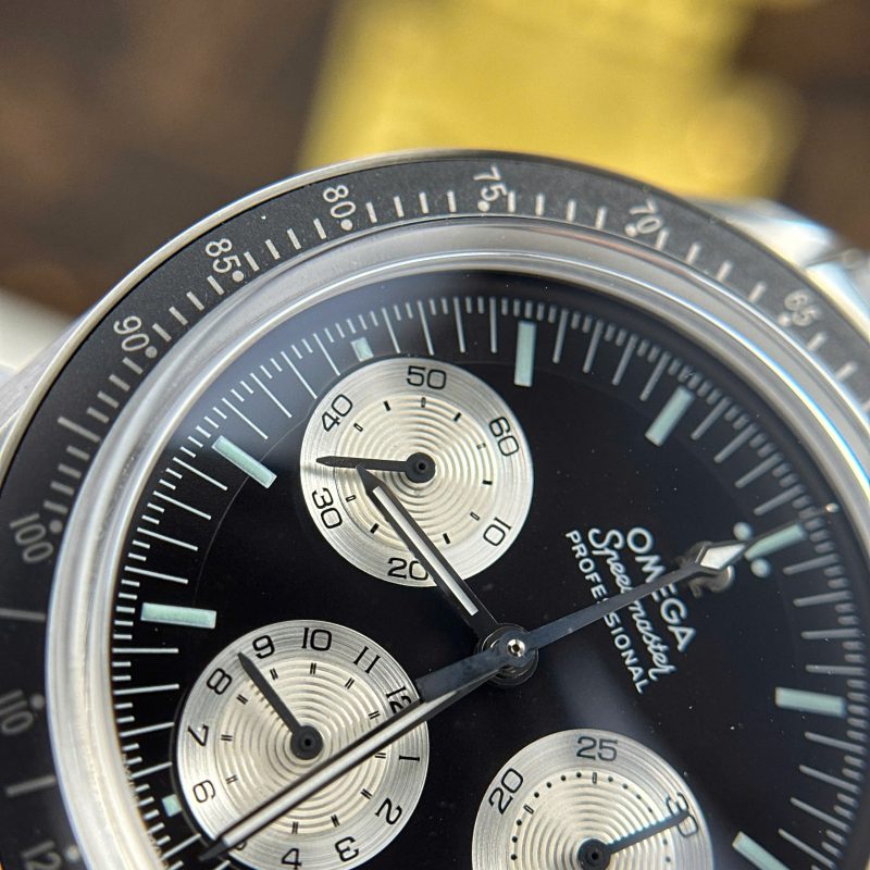 Omega-Moonwatch-Speedmaster-Speedy-Tuesday-Limited-Edition-Steel-8-800x800 Omega Moonwatch Speedmaster Speedy Tuesday Steel Limited Edition Black & White Dial Replica 42mm - Image 8