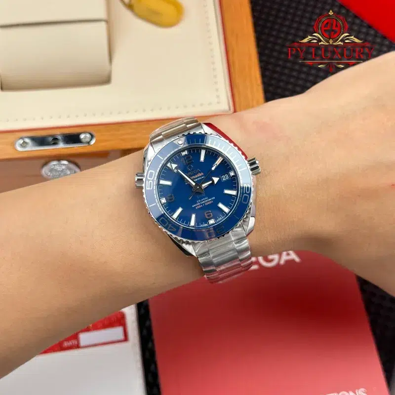 Omega-Planet-Ocean-600m-215.30.40.20.03.001-Steel-Blue-Dial-Best-Replica-VSF-5-800x800 Omega Seamaster Planet Ocean 600m 215.30.40.20.03.001 Steel Blue Dial 1:1 Best Replica VSF 39.5mm - Image 5