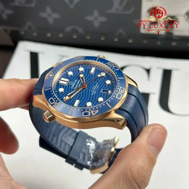 Omega-Seamaster-Diver-300M-Blue-Dial-Sedna-Gold-Rubber-Strap-1-800x800 Omega Seamaster Diver 300M Blue Dial Sedna Gold Rubber Strap 1:1 Best Replica VSF 42mm - Image 4