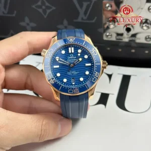 Omega Seamaster Diver 300M Blue Dial Sedna Gold Rubber Strap 1:1 Best Replica VSF 42mm