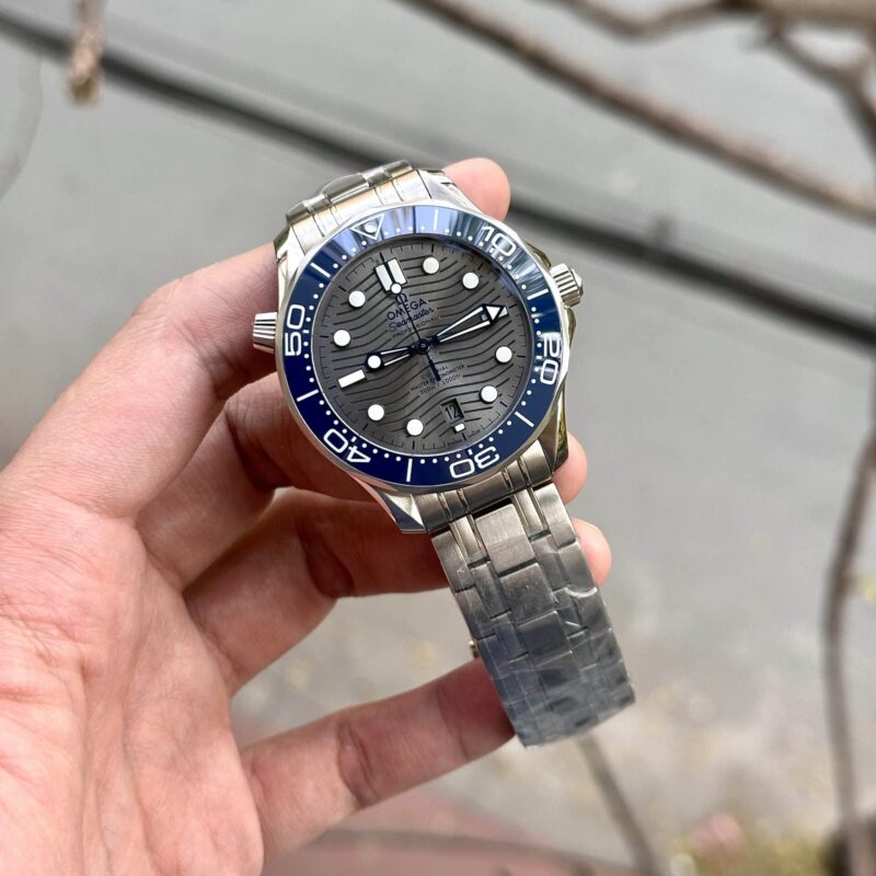 Omega-Seamaster-Diver-300M-Mat-Xam-Vien-Ceramic-Xanh-3-800x800 Omega Seamaster Diver 300M Grey Dial Blue Ceramic Bezel Best Replica VSF 42mm - Image 3