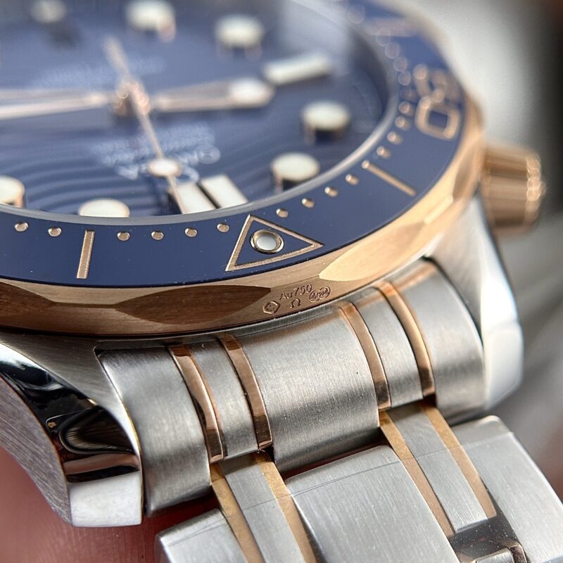 Omega-Seamaster-Diver-300M-Two-Tone-Blue-Dial-7-800x800 Omega Seamaster Diver 300M Two Tone Yellow Gold Blue Dial Best Replica 42mm - Image 7
