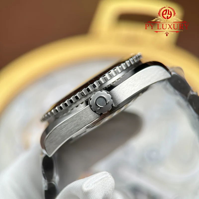 Omega-Seamaster-Planet-Ocean-600M-215.30.40.20.01.001-39.5-Steel-Black-Dial-11-800x800 Omega Seamaster Planet Ocean 600M 215.30.40.20.01.001 Steel 1:1 Best Clone VSF 39.5mm - Image 11