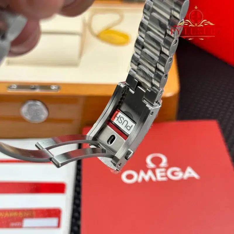 Omega-Seamaster-Planet-Ocean-600M-Summer-Blue-Dial-Best-Replica-VSF-13-800x800 Omega Seamaster Planet Ocean 600M Summer Blue Dial 1:1 Best Replica VSF 39.5mm - Image 13