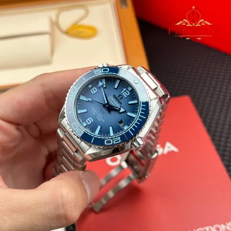 Omega-Seamaster-Planet-Ocean-600M-Summer-Blue-Dial-Best-Replica-VSF-3-800x800 Omega Seamaster Planet Ocean 600M Summer Blue Dial 1:1 Best Replica VSF 39.5mm - Image 3