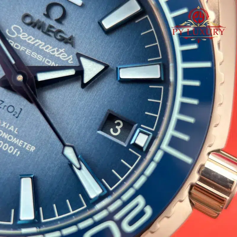Omega-Seamaster-Planet-Ocean-600M-Summer-Blue-Dial-Best-Replica-VSF-7-800x800 Omega Seamaster Planet Ocean 600M Summer Blue Dial 1:1 Best Replica VSF 39.5mm - Image 7
