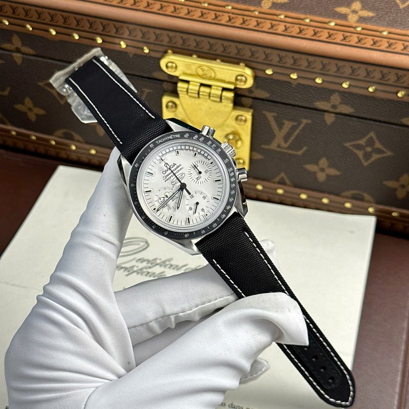 Omega-Speedmaster-Apollo-13-Silver-Snoopy-Award-White-Dial-Textile-Strap-2-800x800 Omega Speedmaster Apollo 13 Silver Snoopy Award White Dial Textile Strap Replica 42mm - Image 2
