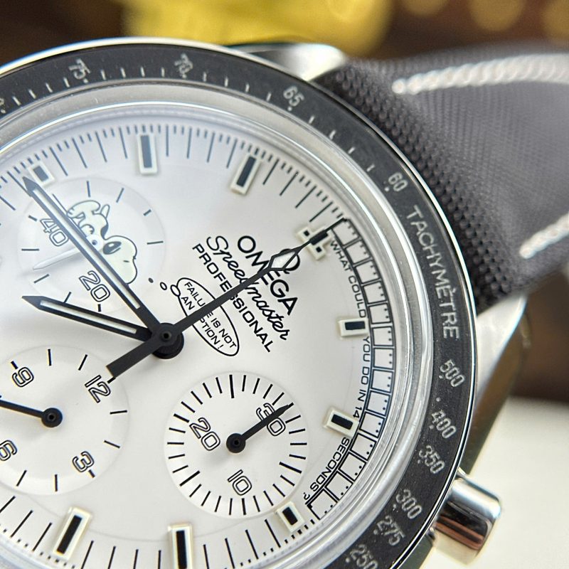 Omega-Speedmaster-Apollo-13-Silver-Snoopy-Award-White-Dial-Textile-Strap-5-800x800 Omega Speedmaster Apollo 13 Silver Snoopy Award White Dial Textile Strap Replica 42mm - Image 5