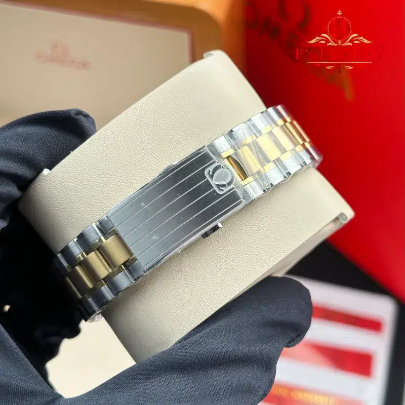 Omega-Speedmaster-Moonwatch-Chronograph-Two-Tone-Yellow-Gold-Silver-Dial-Swiss-Replica-N1F-11-800x800 Omega Speedmaster Moonwatch Chronograph Two Tone Yellow Gold Silver Dial Swiss Replica 42mm - Image 11