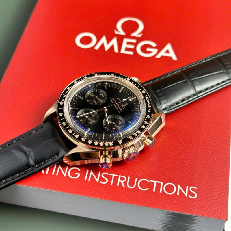 Omega-Speedmaster-Moonwatch-Professional-Chronograph-Rose-Gold-Black-Dial-Leather-3-scaled-800x800 Omega Speedmaster Moonwatch Professional Chronograph Rose Gold Black Dial Swiss Replica 42mm - Image 3