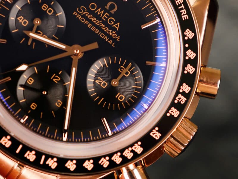 Omega-Speedmaster-Moonwatch-Professional-Chronograph-Sedna-Gold-6-scaled-800x601 Omega Speedmaster Moonwatch Professional Chronograph Sedna Gold Black Dial Replica 42mm - Image 6