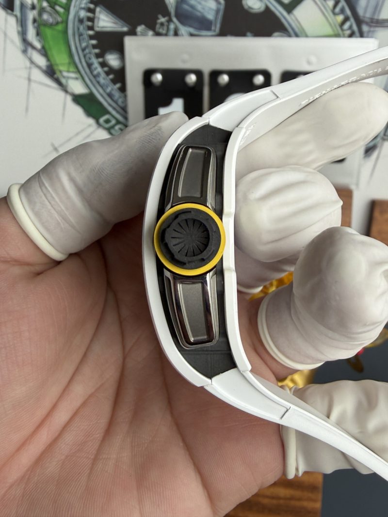 Richard-Mille-RM61-01-White-Ceramic-Asia-Limited-EditionVaucher-Movement-1-1-Super-Clone-A9-Factory-7-800x1067 Richard Mille RM61-01 White Ceramic Asia Limited EditionVaucher Movement 1:1 Super Clone A9F 42.7mm x 50.23mm (Free Sprung) - Image 7