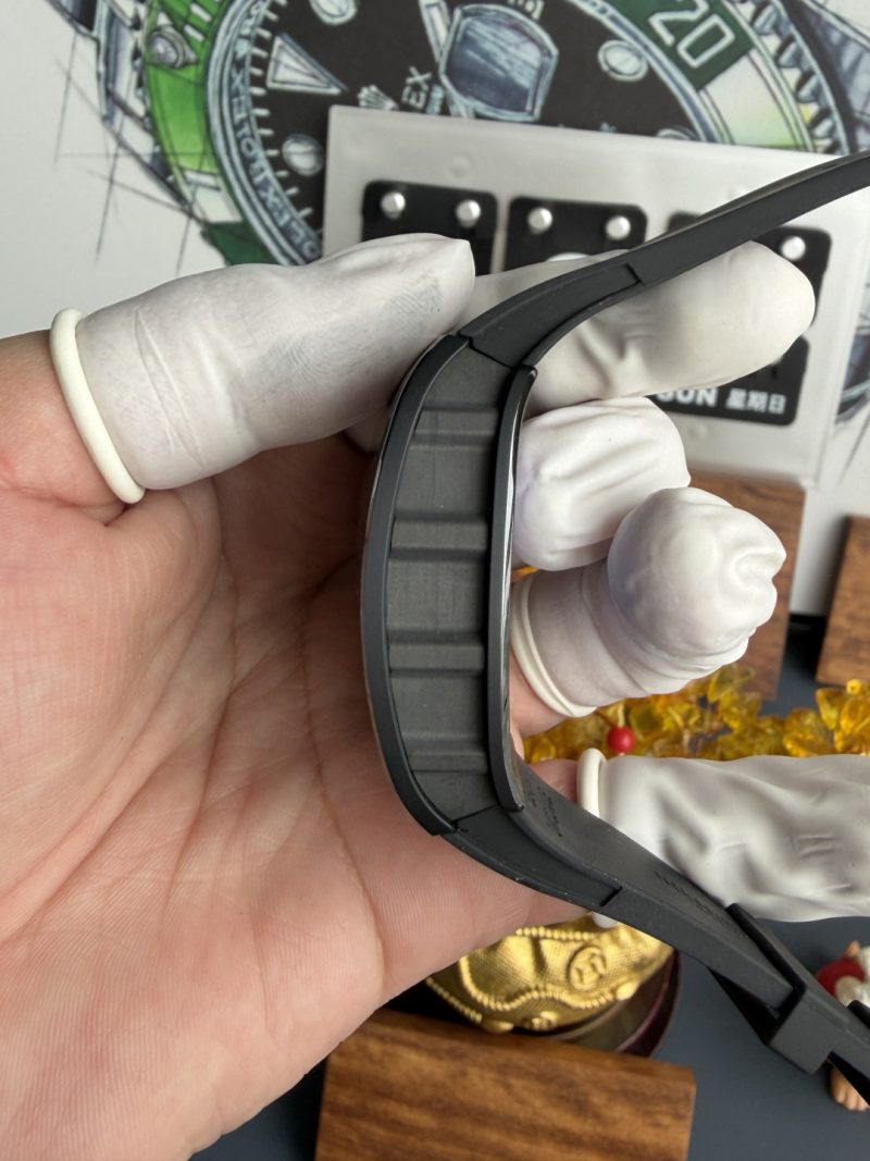 Richard-Mille-RM61-01-Yohan-Blake-All-Grey-Vaucher-Movement-1-1-Super-Clone-A9-Factory-Free-Sprung-6-800x1067 Richard Mille RM61-01 Yohan Blake All Grey Vaucher Movement 1:1 Super Clone A9 Factory 42.7mm x 50.23mm (Free Sprung) - Image 6