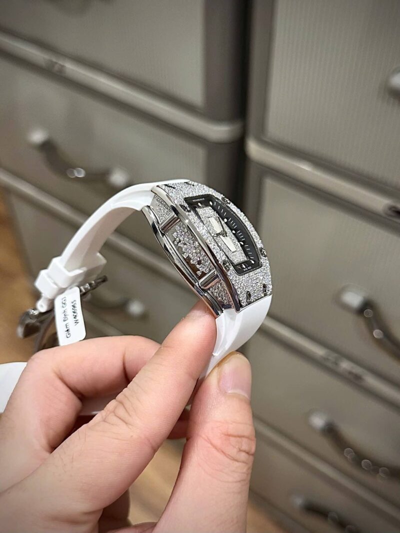 Rm07-01-White-MOP-Lip-Snow-Dial-Custom-Moissanite-6-800x1067 Richard Mille RM07-01 Lady White MOP Lip Snow Diamonds Custom Moissanite Replica 45.32¡Á32.3mm - Image 6