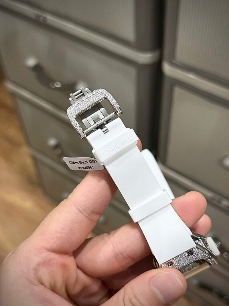 Rm07-01-White-MOP-Lip-Snow-Dial-Custom-Moissanite-8-800x1067 Richard Mille RM07-01 Lady White MOP Lip Snow Diamonds Custom Moissanite Replica 45.32¡Á32.3mm - Image 8