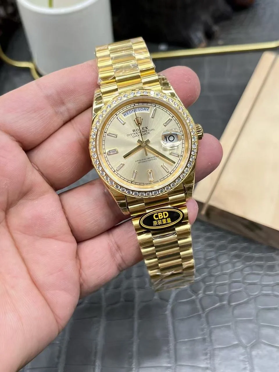 WhatsApp-Image-2026-01-11-at-11.53.50-PM-1 Rolex Oyster Perpetual Day-Date Watch in Yellow Gold with a Champagne President Bracelet 210g Super Clone - Image 4