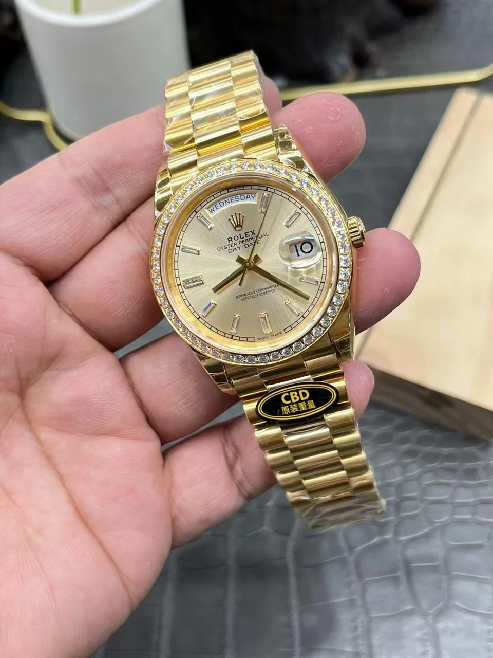 WhatsApp-Image-2026-01-11-at-11.53.51-PM-1 Rolex Oyster Perpetual Day-Date Watch in Yellow Gold with a Champagne President Bracelet 210g Super Clone - Image 6