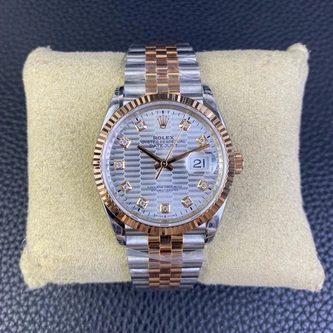 WhatsApp-Image-2026-01-24-at-21.01.07-1 Rolex Datejust 36 126231 Two Tone Rose Gold Silver Motif DIAMOND Dial ¨C Jubilee Bracelet ¨C 2023 - Image 2