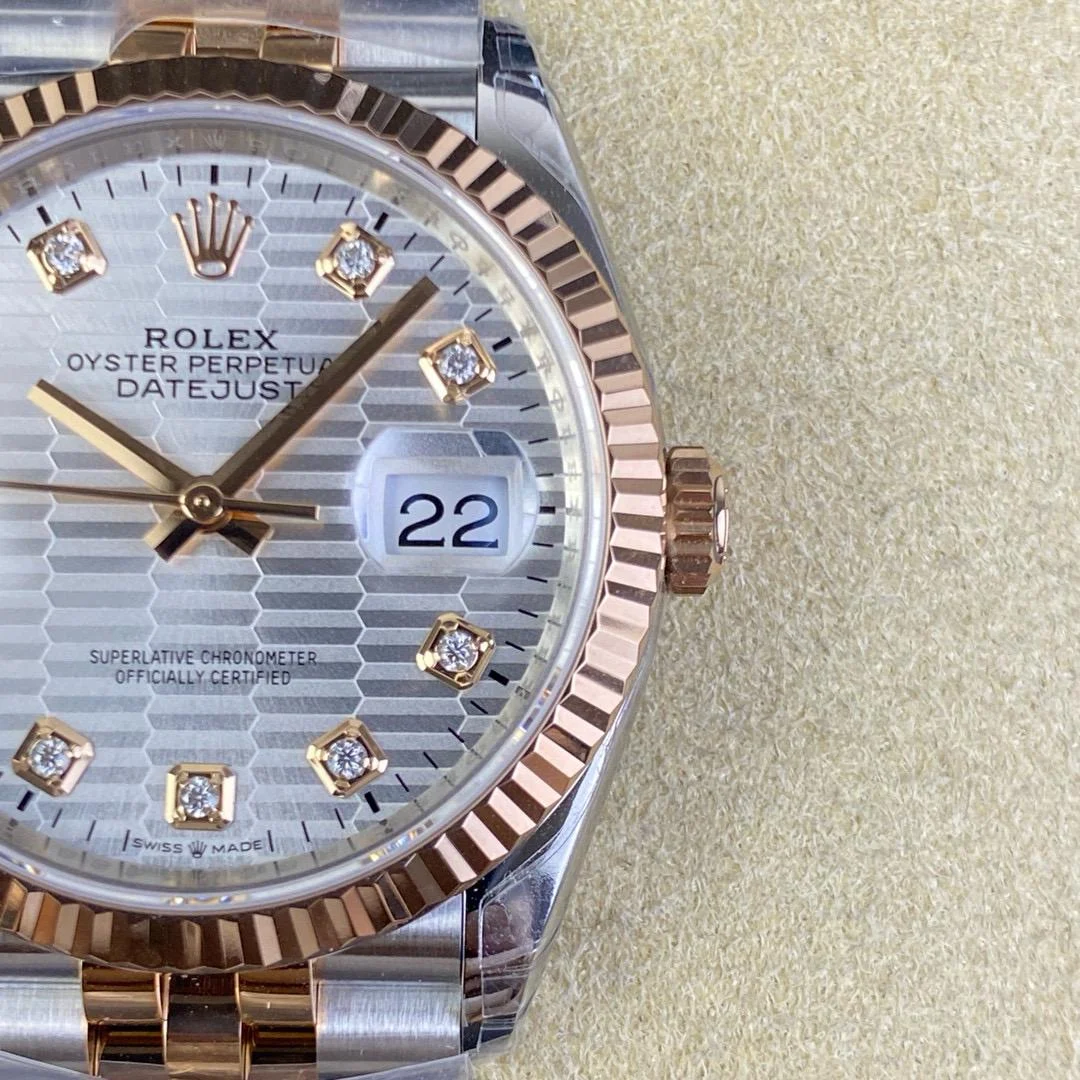 WhatsApp-Image-2026-01-24-at-21.01.27 Rolex Datejust 36 126231 Two Tone Rose Gold Silver Motif DIAMOND Dial ¨C Jubilee Bracelet ¨C 2023 - Image 6