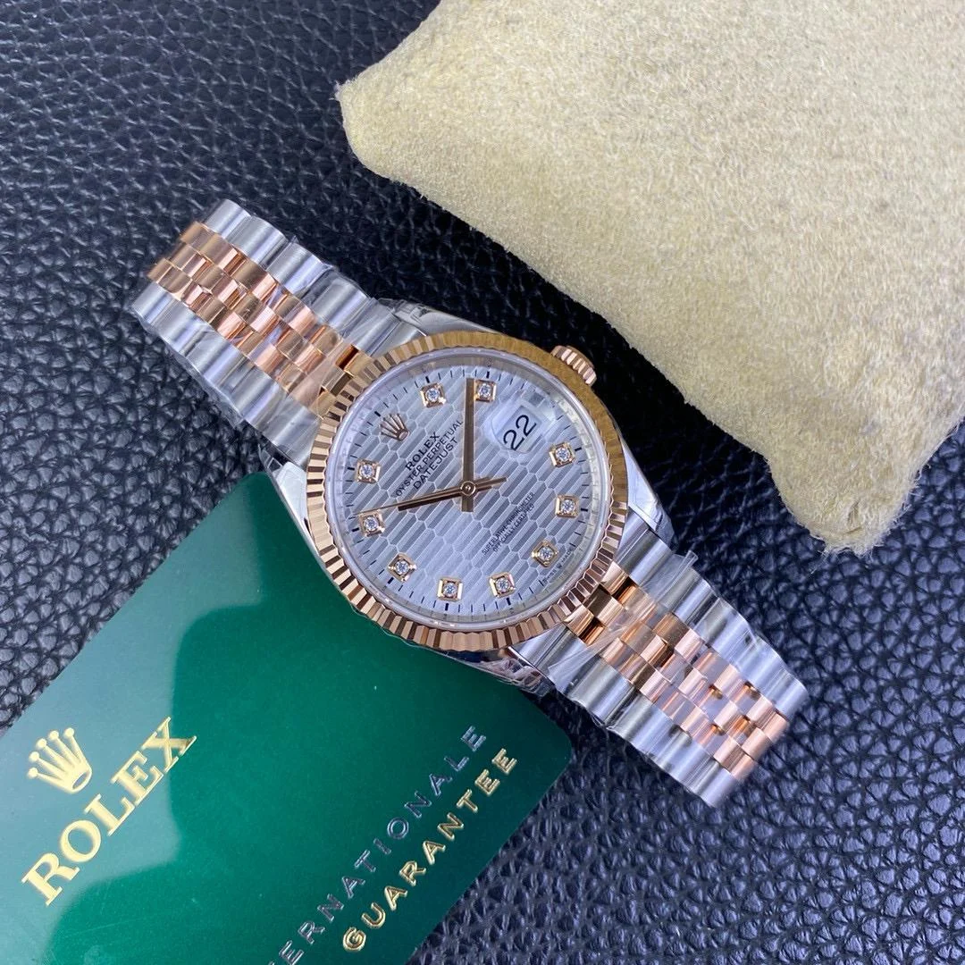 WhatsApp-Image-2026-01-24-at-21.01.42 Rolex Datejust 36 126231 Two Tone Rose Gold Silver Motif DIAMOND Dial ¨C Jubilee Bracelet ¨C 2023 - Image 3
