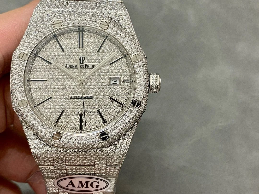 WhatsApp-Image-2026-02-04-at-16.29.02 Audemars Piguet Royal Oak 41MM Silver Dial Iced Out 25.25- 15400ST