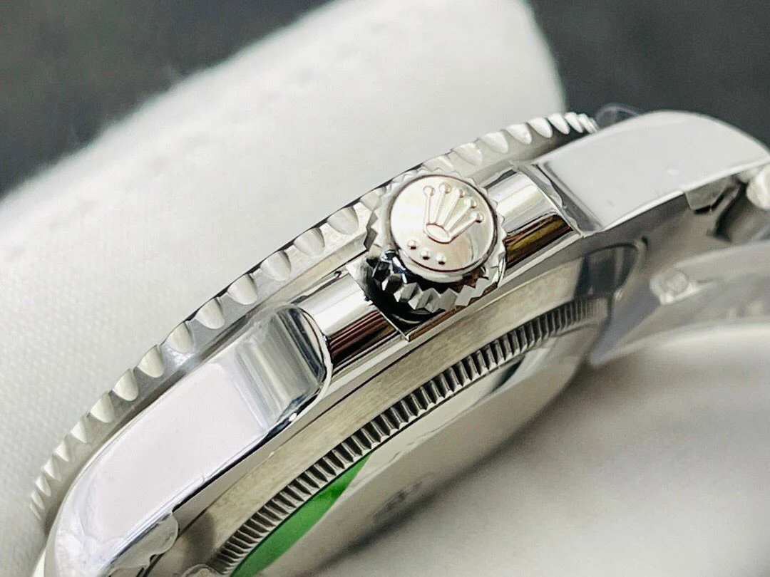 WhatsApp-Image-2026-02-15-at-21.07.31 Rolex Submariner No Date Stainless Steel 40mm Black Dial 114060 - Image 7