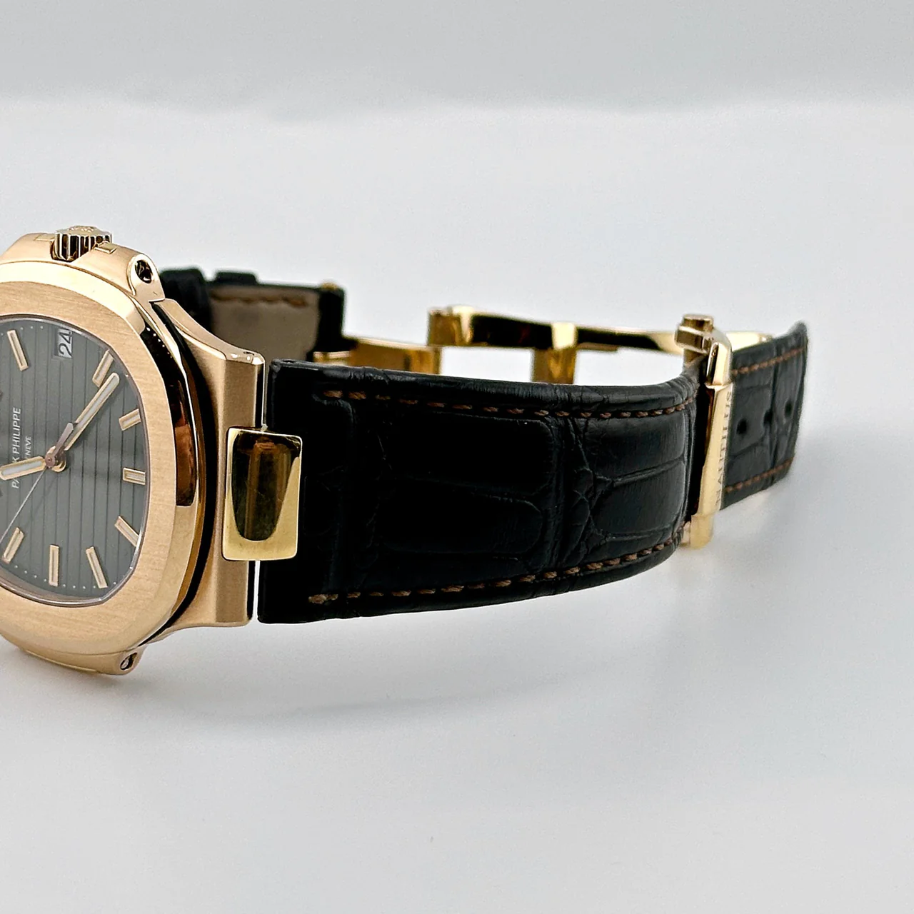 patek-philippe-nautilus-5711r-001-rose-gold-brown-dial-patek-philippe-43451470414068_1280x Nautilus 5711/1R RG 3KF 1:1 Best Edition Brown Textured Dial on Brown Leather Strap A324 Super Clone V2 - Image 5