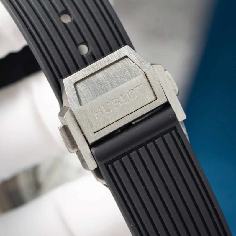 z5745414641417_dc2746b5f11eb189afd4b714950eb775-800x800 Hublot Big Bang One Click Steel Pav¨¦ Black Dial Custom Natural Diamonds Best Replica 39mm - Image 11