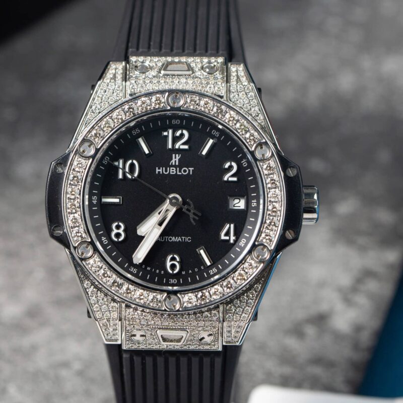 z5745414655810_f8c2658cbbb67e13b160496b8467ed79-800x800 Hublot Big Bang One Click Steel Pav¨¦ Black Dial Custom Natural Diamonds Best Replica 39mm - Image 4