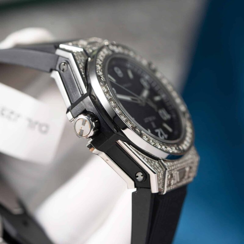 z5745414677239_64c1e1863c7ca3f1a4d43a9114ddc743-800x800 Hublot Big Bang One Click Steel Pav¨¦ Black Dial Custom Natural Diamonds Best Replica 39mm - Image 6